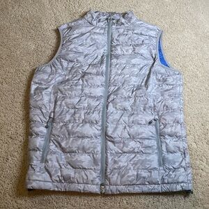 Men’s Medium peter-millar-hyperlight-quilted-camo-vest-grey Slightly Used